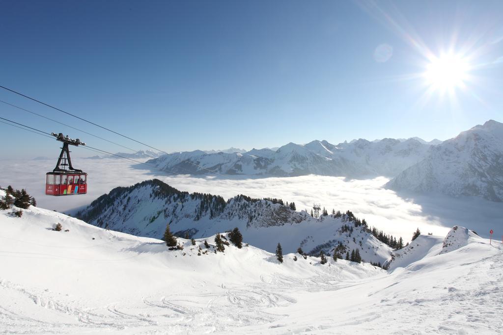 ריצלרן Alpen Select Lodge Kleinwalsertal מראה חיצוני תמונה