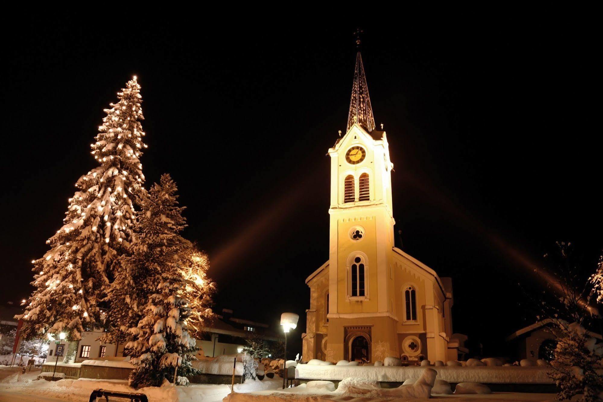 ריצלרן Alpen Select Lodge Kleinwalsertal מראה חיצוני תמונה